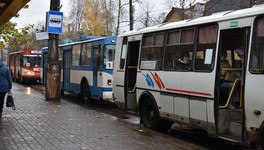 «Транспортная деградация»: Денис Пырлог объяснил, почему в Кирове на маршруты стало выходить меньше автобусов и троллейбусов