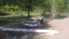 В Нововятске легковушка снесла столб: водитель погиб