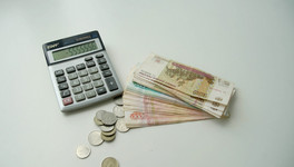 В Кирове сотрудники банка спасли 1,1 млн рублей пенсионерки от мошенников