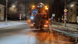 За сутки с улиц Кирова вывезли 30 кубометров мусора