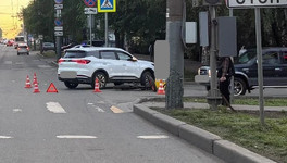 В Кирове «Чери Тигго» столкнулась с электровелосипедом