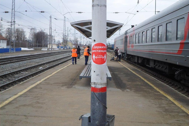 На вокзале в Кирове нанесли разметку о социальной дистанции