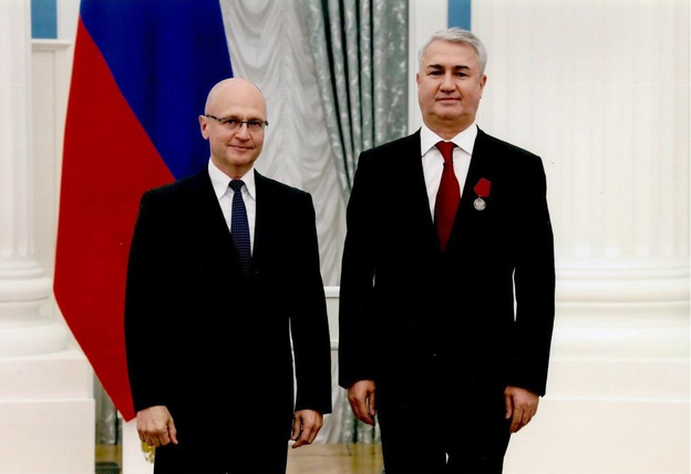 Депутат Рахим Азимов получил медаль ордена «За заслуги перед Отечеством»