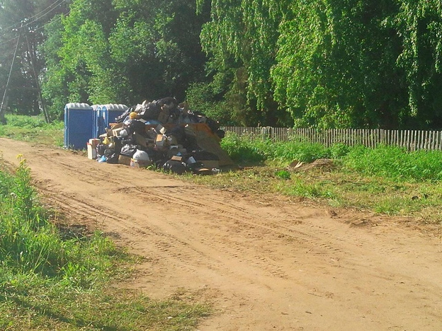 В Великорецком паломники оставили после себя кучи мусора