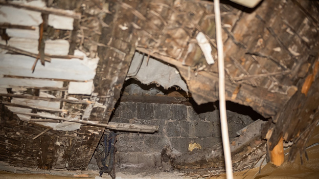 В Кирове в одной из коммунальных квартир обвалился потолок