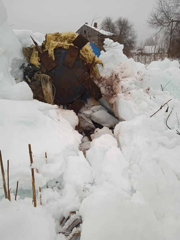 В деревне Большие Кулики Верхошижемского района рухнула водонапорная башня