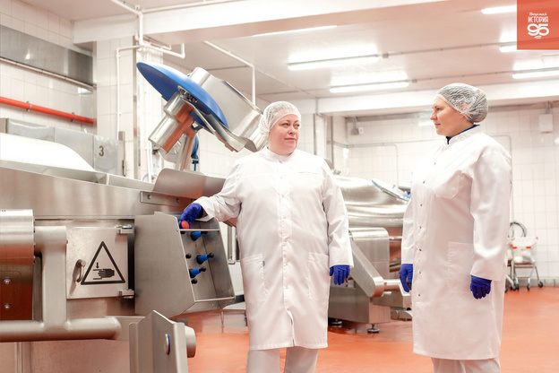 «Он как супергерой». Кто такой технолог на мясокомбинате и как реализовать себя в этой профессии?