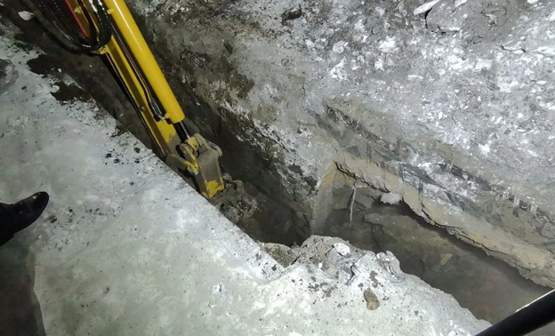 В Кирсе устраняют аварию на водопроводе, вода появится к обеду