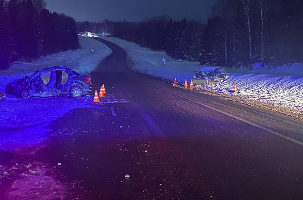 В Слободском районе бесправник на «Рено» столкнулся с «Фордом»: четверо пострадавших