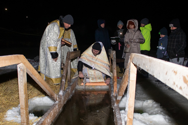 Крещение в Кировской области 2023. Фотоподборка купелей и купающихся