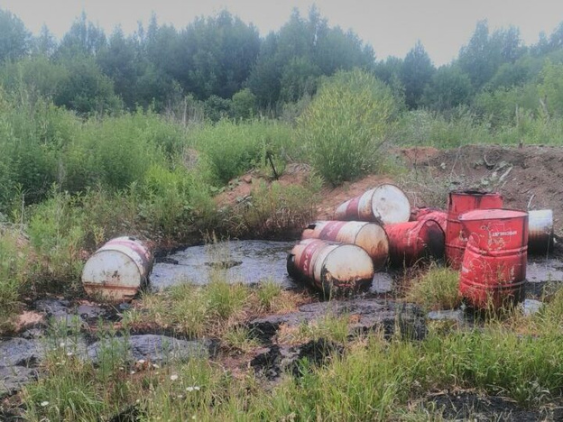 В Кирово-Чепецком районе нашли свалку с опасными отходами