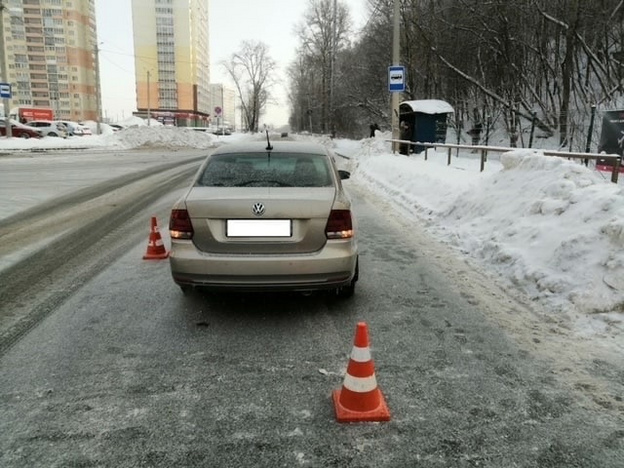 В Кирове водитель Volkswagen сбил девочку-подростка