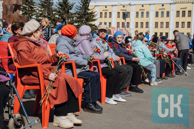 Торжественный парад на Театральной площади 9 мая. Фоторепортаж