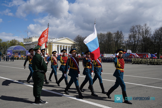 В Кирове прошёл торжественный парад в честь Дня Победы. Фото