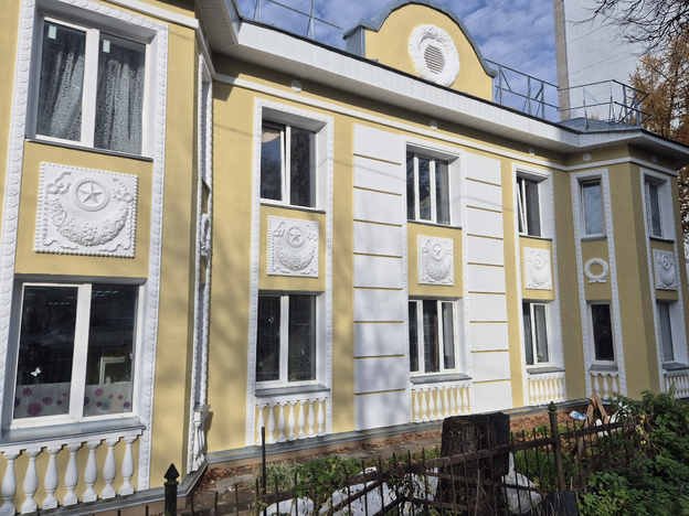 В Кирове вернули лепнину на доме по Пятницкой, 89