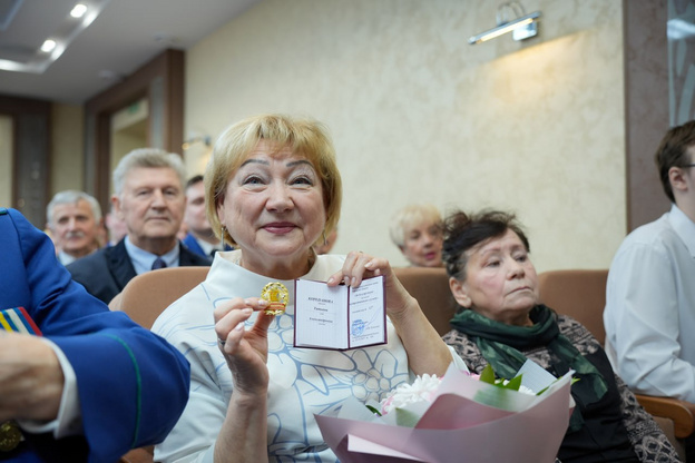 Александр Соколов поздравил работников и ветеранов прокуратуры