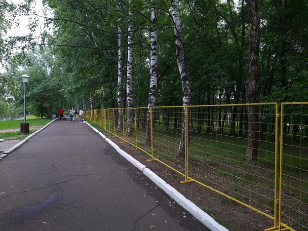 Не проехать, не пройти: где теперь не погулять горожанам в парке имени Кирова?