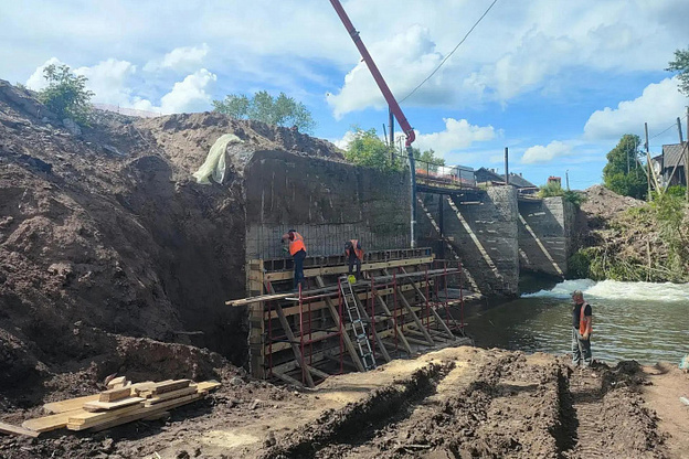 В Уржумском округе ремонтируют мост 1900 года постройки