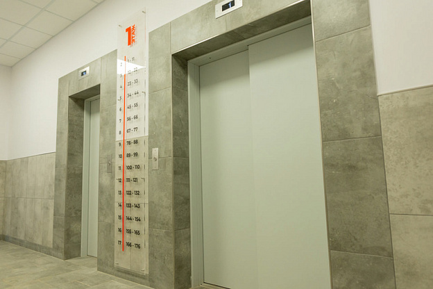 В Кирове семьям вручили ключи от новых квартир