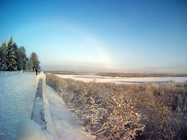 В Кировской области местные жители сфотографировали «зимнюю радугу»