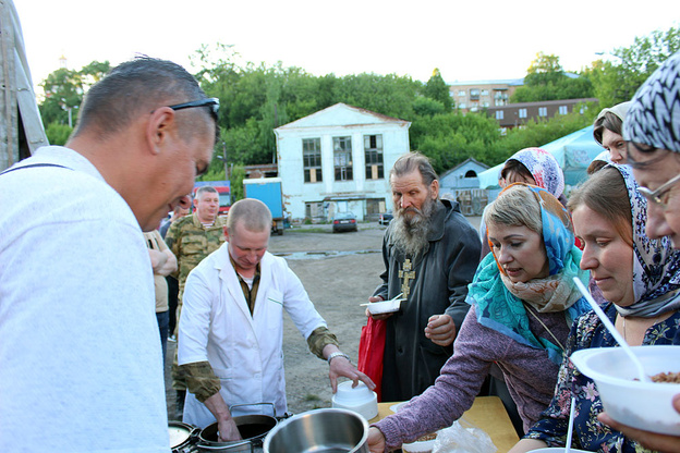 Участники Великорецкого крестного хода прибывают в Киров