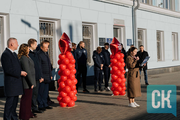 «Красная птица» расправила крылья: фоторепораж с первого рейса ретроэлектрички в Кирове
