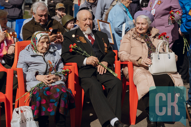 Торжественный парад на Театральной площади 9 мая. Фоторепортаж