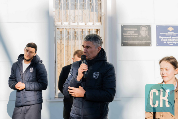 «Красная птица» расправила крылья: фоторепораж с первого рейса ретроэлектрички в Кирове