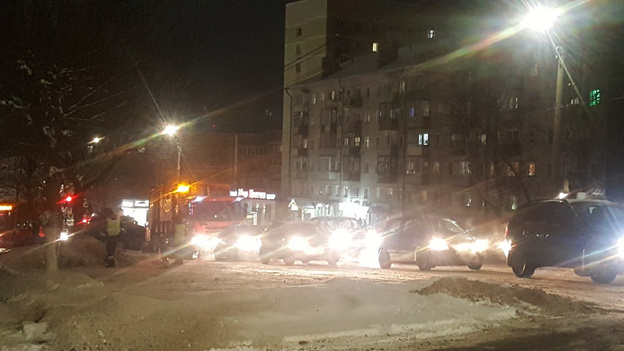 В Кирове пьяный водитель врезался в опору ЛЭП
