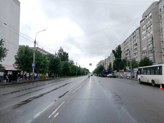 В ДТП с участием пассажирского автобуса в Кирове пострадал 2-летний ребёнок