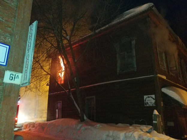 В Кирове горел дом купца Лебедева на улице Дерендяева