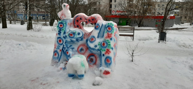 В Кирово-Чепецке разрушили снежные фигуры