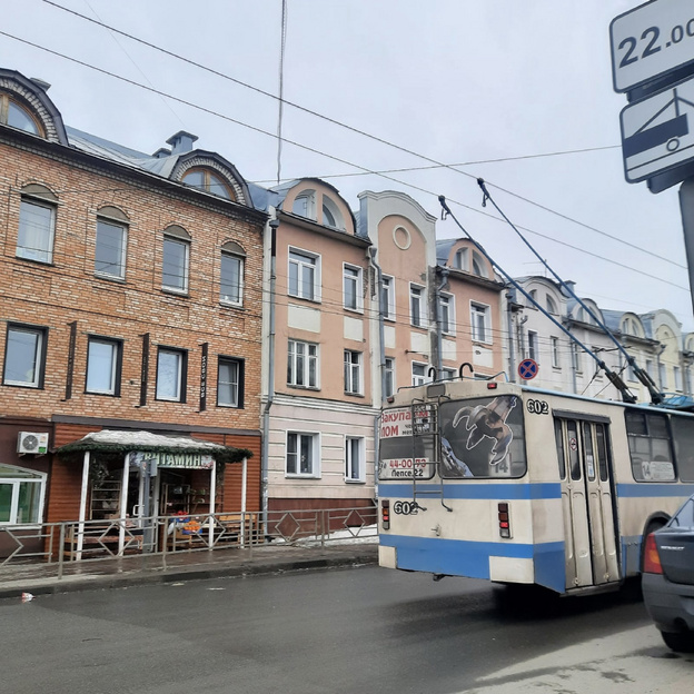 В Кирове начали заменять контактные сети троллейбусных линий