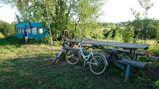 Житель Унинского района построил приют для туристов на месте родной деревни