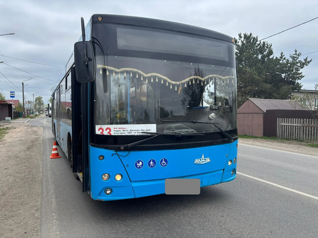 В Кирове при торможении автобуса упали две пассажирки