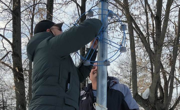 Колесо обозрения и домики: кировчане смастерили необычные кормушки для конкурса