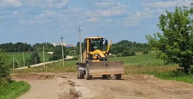 В Кирове ремонтируют грунтовые дороги