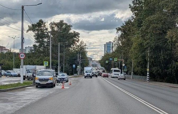 В Кирове водитель электровелосипеда пострадал в ДТП