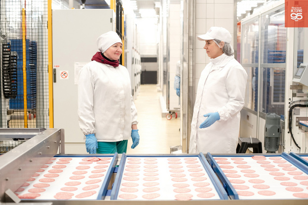 «Он как супергерой». Кто такой технолог на мясокомбинате и как реализовать себя в этой профессии?