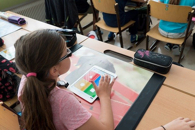 «Я туда не вернусь». Почему кировская учительница променяла школу на онлайн-пространство