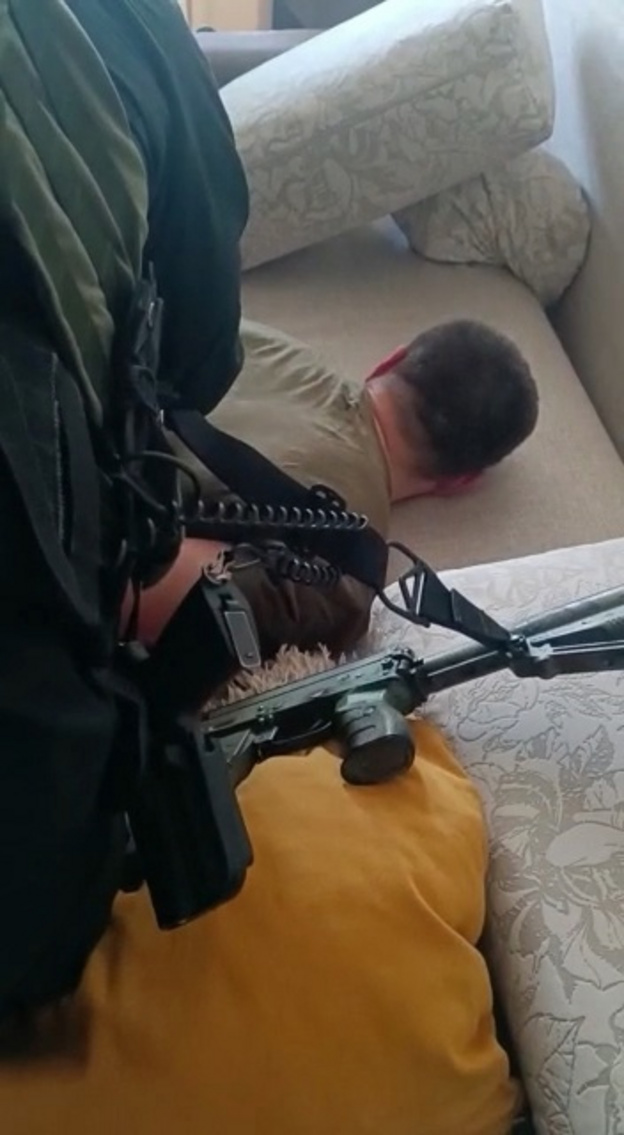 Опубликованы кадры задержания вятскополянского стрелка
