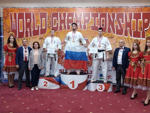 Кировчане завоевали три серебряные медали на чемпионате мира по карате