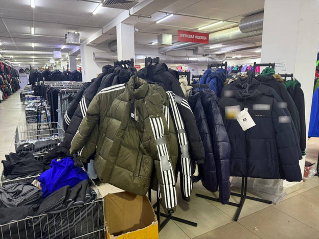 В Кирове изъяли поддельную одежду и обувь на 10 миллионов рублей