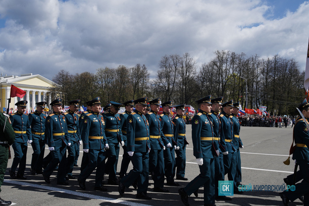 В Кирове прошёл торжественный парад в честь Дня Победы. Фото