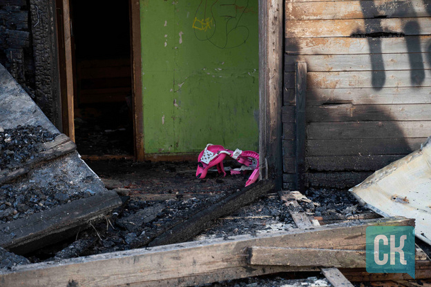 Фоторепортаж с места пожара на Володарского, 72а: что это был за дом и что от него осталось