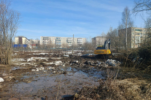 В Слободском начали готовить место под бассейн