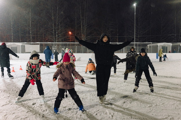 Фигурное катание для всех: фотолента с открытого мастер-класса в Вересниках