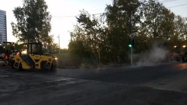 В Кирове заасфальтировали укреплённые обочины на двух улицах