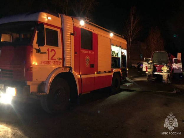 В МЧС рассказали подробности ночного пожара в Проснице