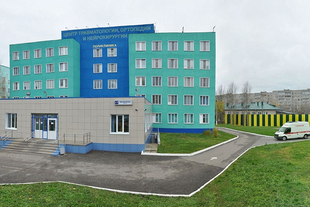 Кировские врачи спасли подростка, упавшего с высоты 5-этажного дома